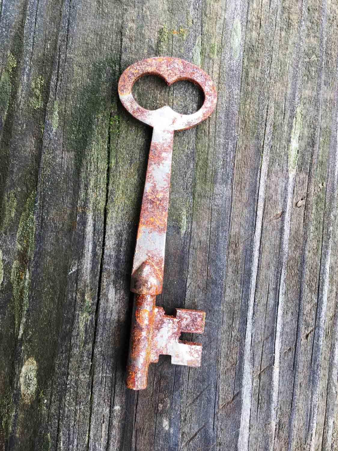 Old Rusty Key 1.jpg
