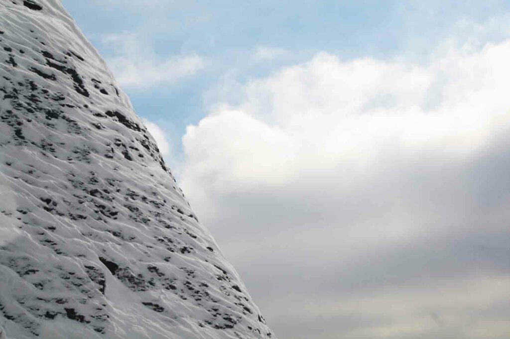 Snowcoveredmtnclouds