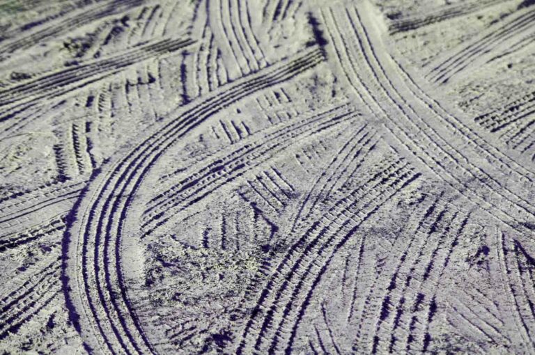 Tiretracksinsandtexture