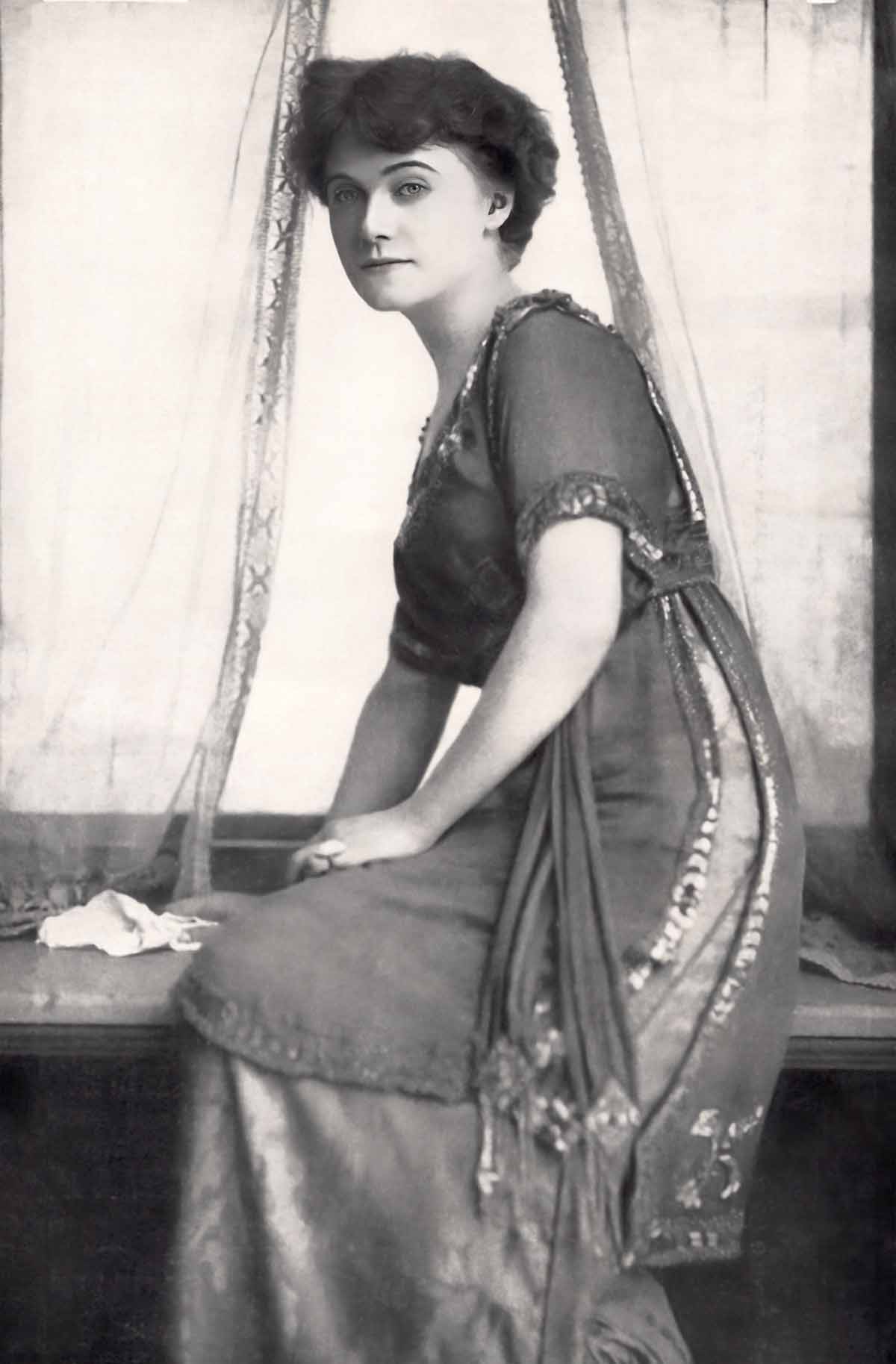 Edna Baker Web